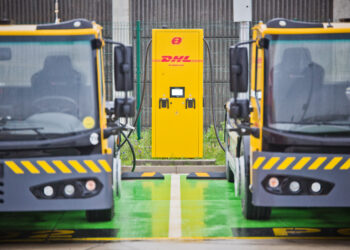 Advancing electric mobility: DHL opens first Electric Vehicle Center of Excellence in Continental Europe