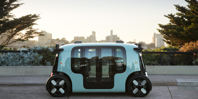 Zoom Autonomous Car driving across the city